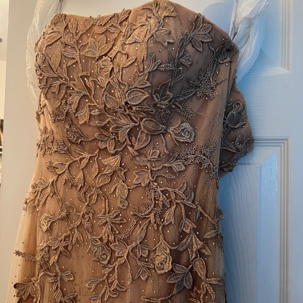 Lace Sherill Hill gown
